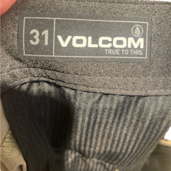 Volcom True To This Shorts - Picture 3 of 5